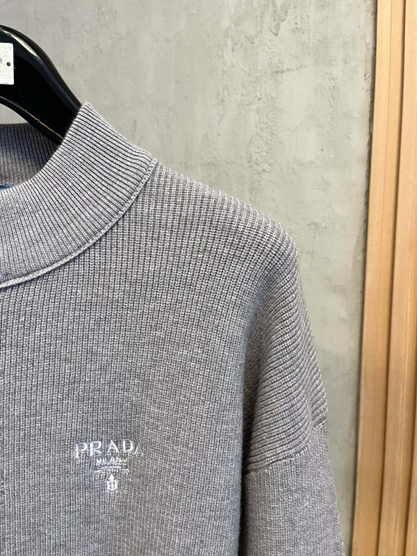 ブランドセーター側面デザイン